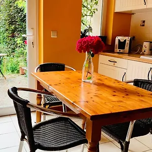 Bijou > Parvis St Pierre Apartment