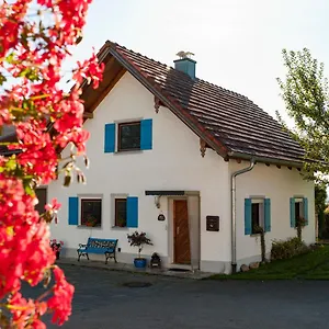 https://ferienhaus-wolferstetter.com-bavaria.com